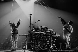 「＜ライブレポート＞YOASOBI、圧倒的なパワーで作り上げた“夢のような体験” 初のアリーナツアー【電光石火】埼玉公演」