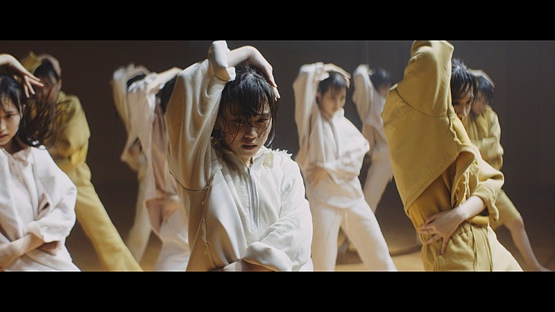 櫻坂46、山下瞳月センター楽曲「静寂の暴力」MVに成長していく三期生メンバーの姿
