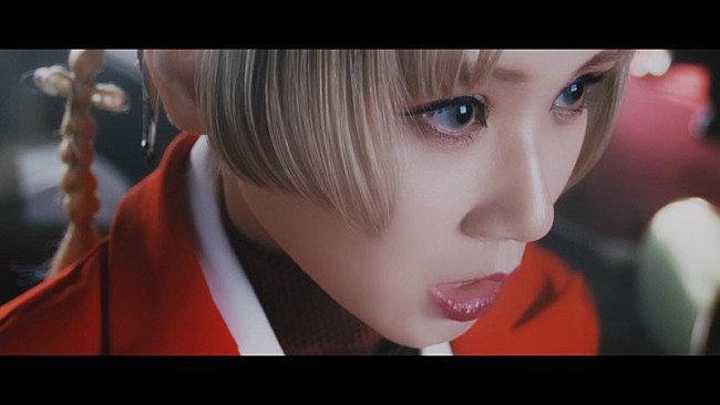 Reol「Reol、アニメ『るろうに剣心 －明治剣客浪漫譚－』のEDテーマ「切っ先」MVで現代をさすらう流浪人に」1枚目/6