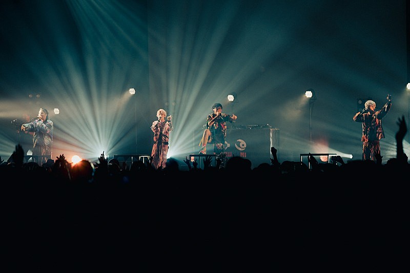 ＜ライブレポート＞SARUKANI、スキルと情熱が溢れた一夜【JAPAN TOUR 2023 "IROHANIHOHETO"】
