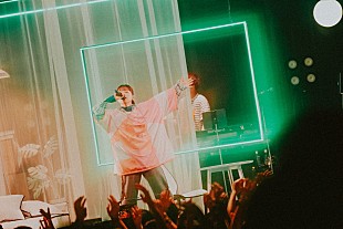 「＜ライブレポート＞MAISONdesが初ライブ開催――「ヨワネハキ」が転機となったasmi「人生を変えてくれたと言っても過言ではない」」