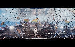 「Mrs. GREEN APPLE、アリーナツアーより「ケセラセラ」ライブ映像を公開」