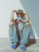 Ｖ「BTSのV、ソロアルバム『Layover』海辺でのコンセプトフォト計24枚を公開」1枚目/8