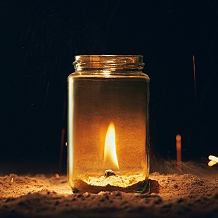 「レトロリロン、ニューシングル「たださよなら、命燃え尽きるまで」配信リリース決定」