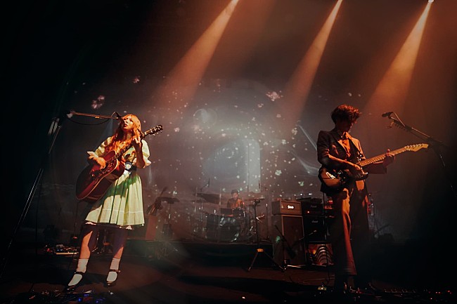 GLIM SPANKY「＜ライブレポート＞GLIM SPANKY、コンセプトライブ【Velvet Theater 2023】で見せたバンドの美学と不変のメッセージ」1枚目/8