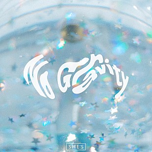 「SHE'S、都会の夜を想像させるようなキャッチーな新曲「No Gravity」配信リリースへ」