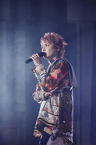 「手越祐也、新曲「アダルトブルー」配信日に自身初の学園祭に出演　ライブレポが到着」