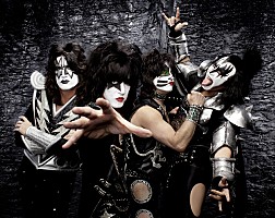 KISS、最後のコンサートに向けてKISSロゴジェネレーターが登場 | Daily News | Billboard JAPAN