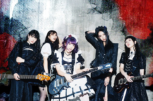 BAND-MAID「BAND-MAID、結成10周年記念世界ツアーを横浜アリーナ公演で完遂　2024年夏にはフルアルバムリリースも決定」1枚目/2