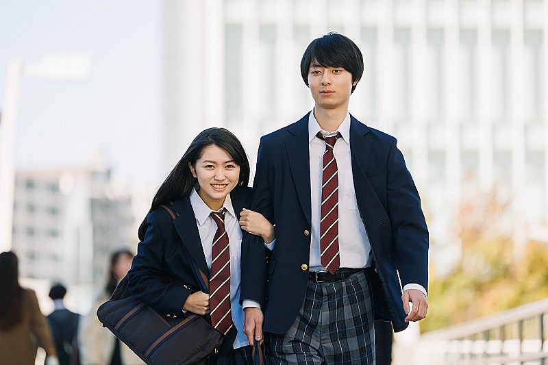 「「コタツがない家」“順基”作間龍斗のラブラブシ-ンにもん絶 「順基の顔がニヤけていて良かった」「れいらの上目遣いがかわいい」」1枚目/1