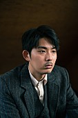 折坂悠太「折坂悠太、ドラマ『天狗の台所』の主題歌「人人」配信リリース」1枚目/2