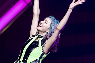 「LiSA、全国ホールツアー完走＆24年春に武道館公演の開催を発表」