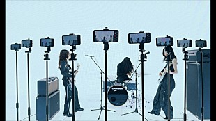 羊文学「羊文学、“スマホ依存”を歌った「Addiction」MVをスマホで撮影　横浜アリーナ公演の立見券発売へ」