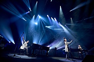 TM NETWORK、【STAND 3 FINAL】ツアー千秋楽ライブレポート到着 メンバーゆかりの地でフィナーレ | Daily News |  Billboard JAPAN
