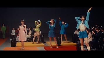 乃木坂46、“誰もがついつい踊ってしまう”「チャンスは平等」MV 