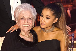 アリアナ・グランデ「アリアナ・グランデ、98歳のノンナが最高齢で米ビルボードHot 100入りを果たしたことを祝福」