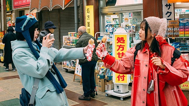 幾田りら「幾田りら feat. ano「青春謳歌」MV、二人が互いを撮影し合った映像メインで展開」1枚目/7