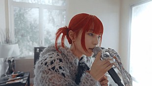 a子「a子、米LAで撮影した「惑星」アコースティックライブ映像公開　1stAL『GENE』のBlu-ray特典映像より」