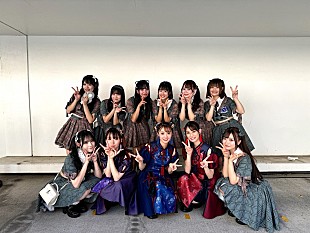 TEAM SHACHI「TEAM SHACHIがフリーライブツアーのファイナルを開催　真夏のららぽーと豊洲で“かわちぃ友達”と待ち合わせ」