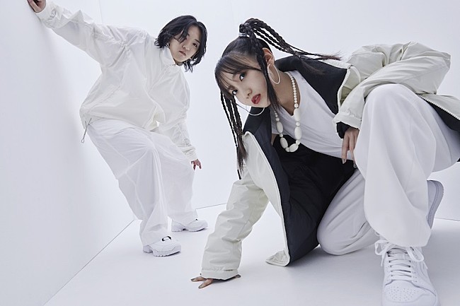 YOASOBI「YOASOBI、新曲「舞台に立って」MVプレミア公開決定」1枚目/3
