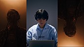 NAQT VANE「NAQT VANEによる主題歌MVを、映画『あの人が消えた』主演の“高橋文哉に見せてみた”動画公開」1枚目/3