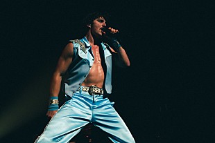 「＜ライブレポート＞ベンソン・ブーン、圧倒的な歌声とエネルギーを届けた初来日公演　「Beautiful Things」大合唱」