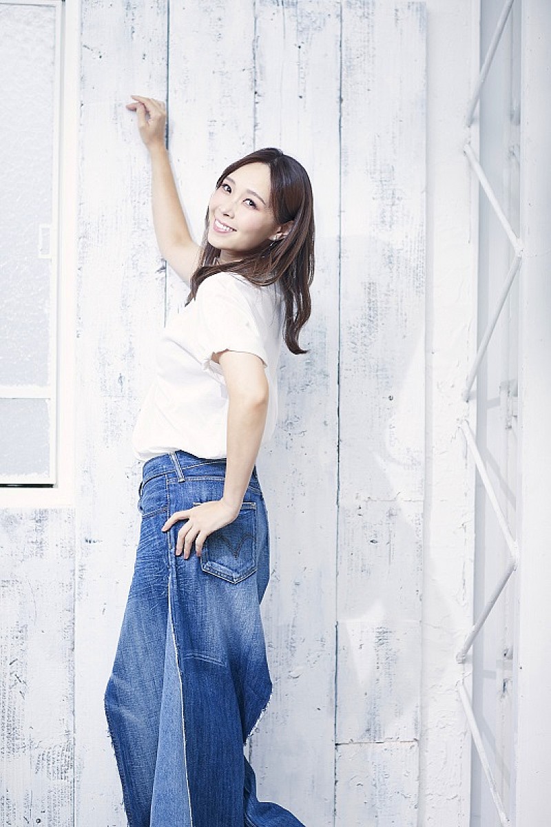 愛内里菜、デビュー25周年の大きな感謝を乗せて両A面シングル発売へ