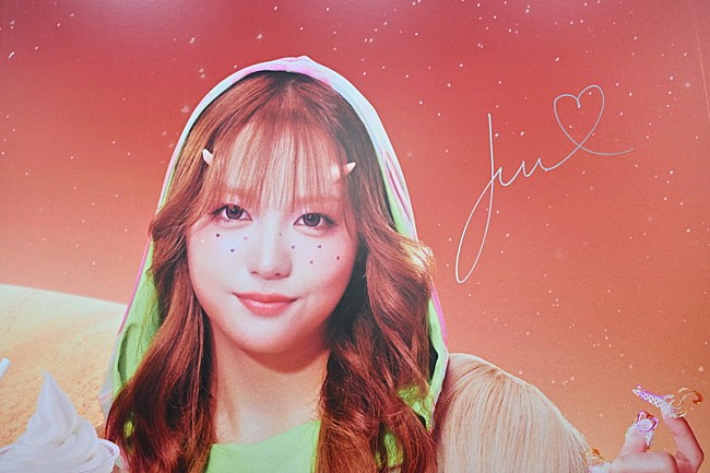 「【マクドナルド GALAXY展】にサプライズ登場したXGのサイン」10枚目/38