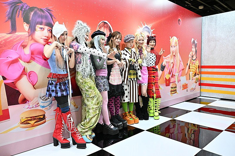 「【マクドナルド GALAXY展】にサプライズ登場したXG」5枚目/38