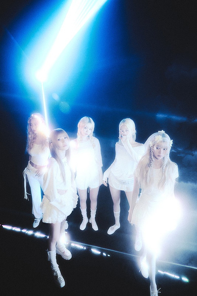 LE SSERAFIM、輝く“情熱”を表現したコンセプトフォト「BLEACHED AURA」公開