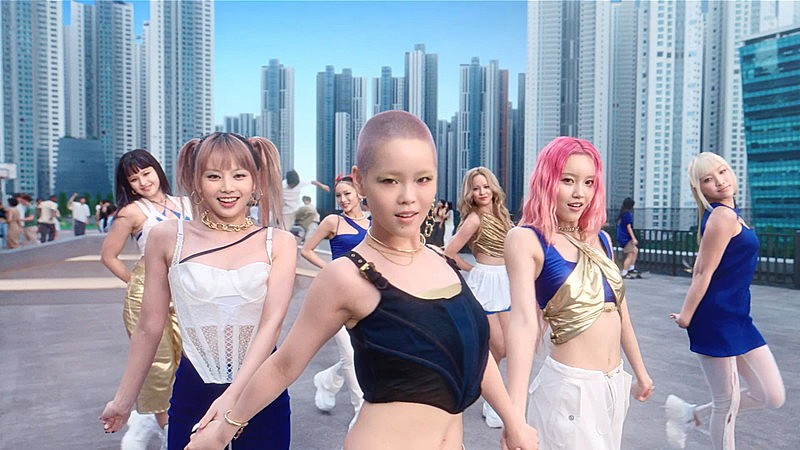 「『ANESSA × XG「これが、パーフェクトUV」篇』サムネイル」4枚目/38