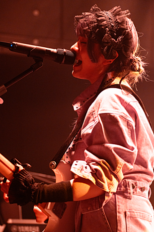 「shallm、【決起集会】のオフィシャルライブレポートが到着」