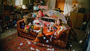 「生田絵梨花の“はっちゃけ”具合も楽しい、新曲「無視」MV公開」