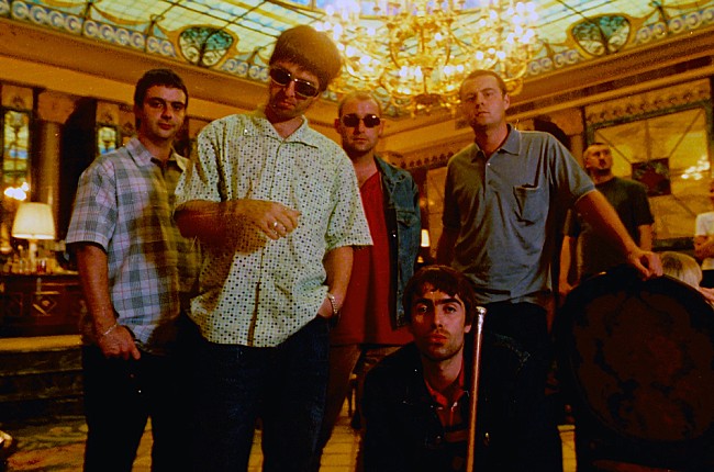 「リアム・ギャラガー、オアシスの再結成ツアー・メンバーについてジョークを飛ばす「ペッパピッグがドラム」」1枚目/1