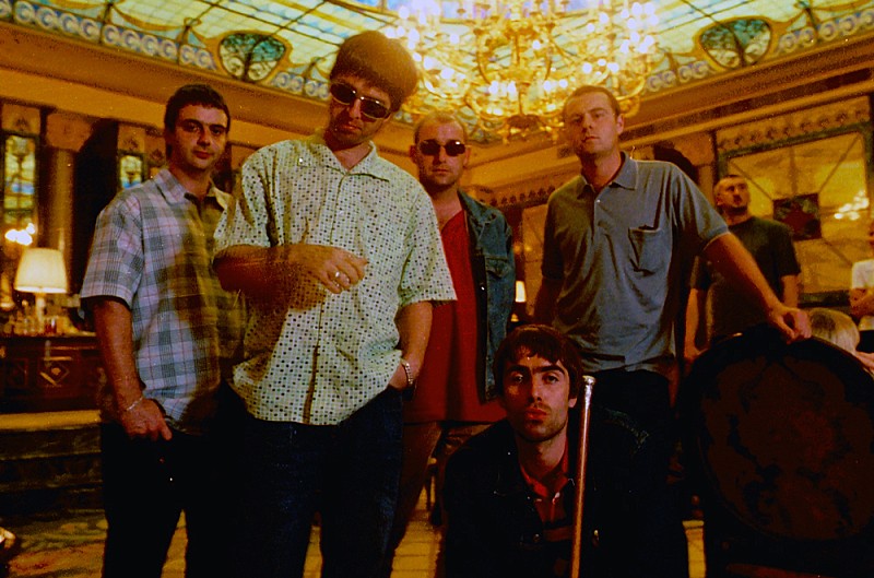  リアム・ギャラガー、オアシスの再結成ツアー・メンバーについてジョークを飛ばす「ペッパピッグがドラム」 