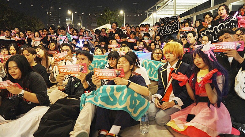 「タイのYOASOBIのファン」4枚目/10