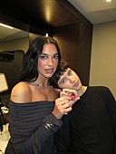 「デュア・リパ、トロイ・シヴァンを迎えた「Physical」リミックス公開」1枚目/2