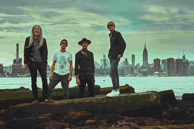 クーラ・シェイカー、ミステリアスかつ軽快な新曲「Charge of the Light Brigade」公開 