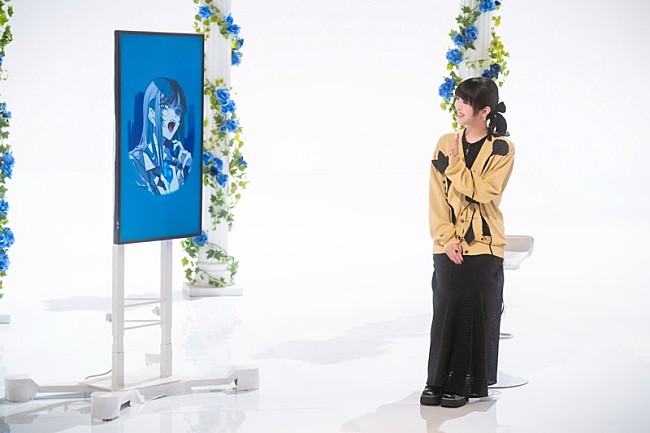 「Ado＆浜辺美波」2枚目/4