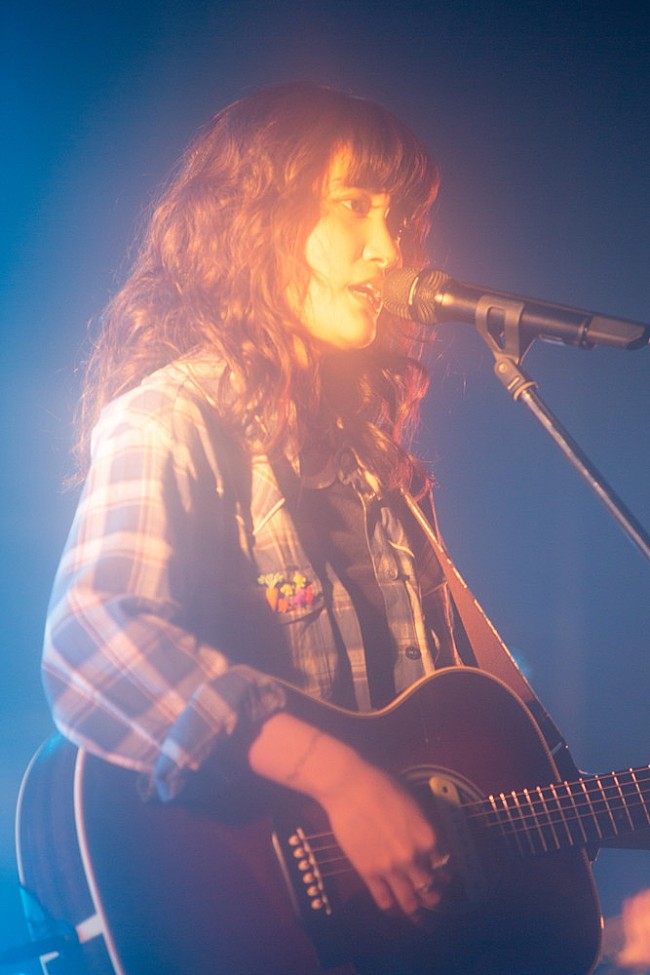 「＜ライブレポート＞由薫と過ごす様々な色の“夜”　憧れの場で迎えた【Wild Nights】ツアー最終日」1枚目/6