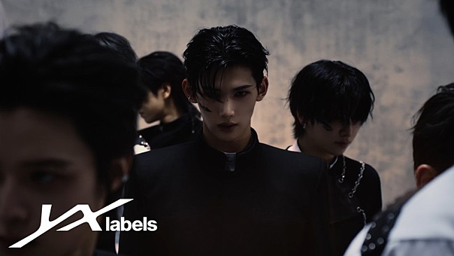 「&amp;TEAM、壮大な映画のような「Go in Blind (月狼)」MV公開」1枚目/1