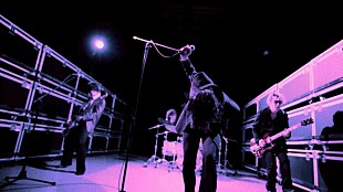 「[Alexandros]、新曲「超える」MVは“過去・現在・未来”がテーマ」