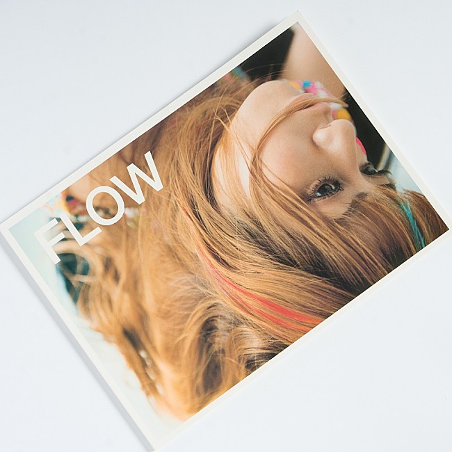 「hitomi、自身初の日本武道館公演（2002年開催）のフル尺映像公開」1枚目/2