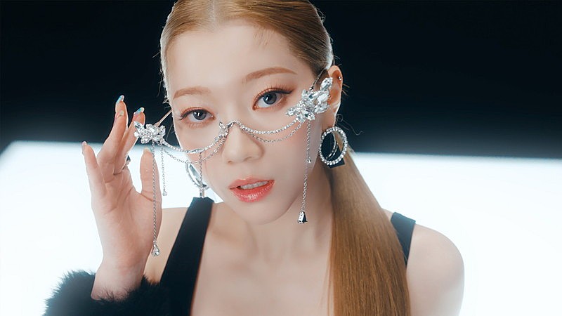 「『IS:SUE / &#039;SHINING&#039; MV Teaser 1』 RINO」4枚目/13