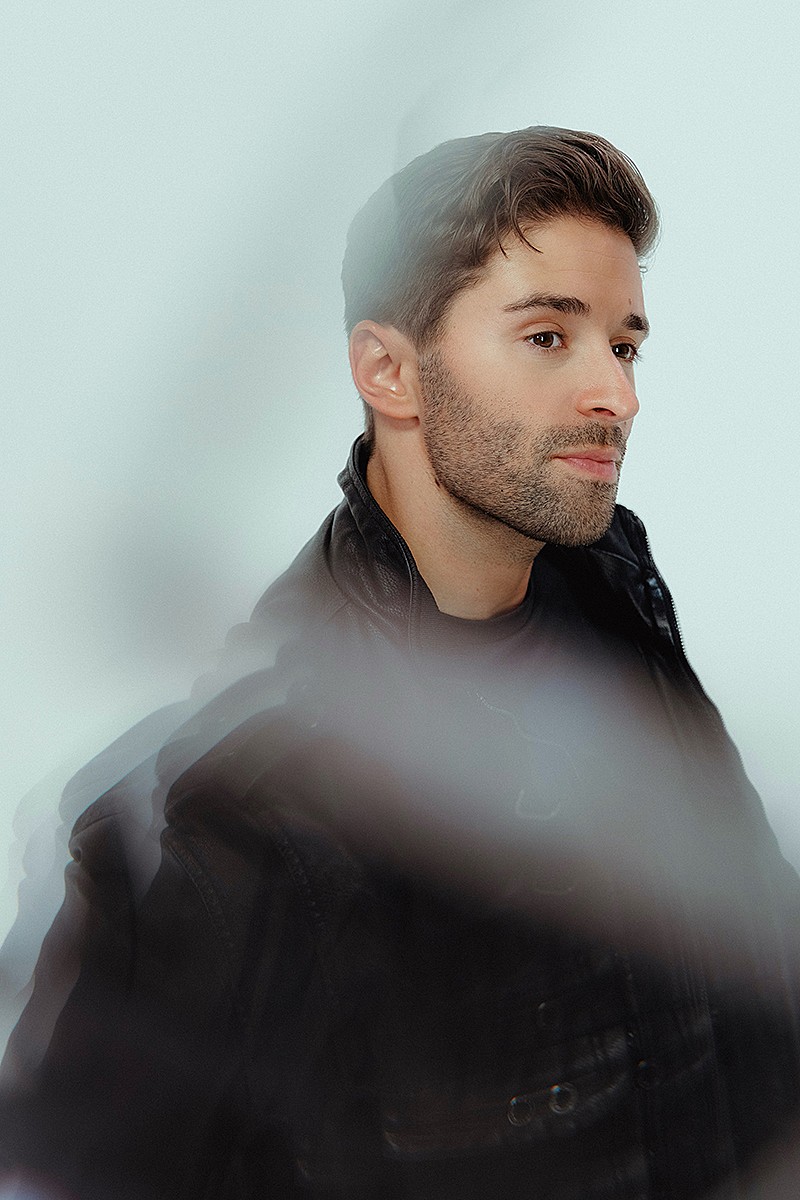 「ジェイク・ミラー、感情を揺さぶる夏のアンセム「A Million Ways To Miss You」公開」1枚目/2