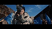 「Tani Yuuki、120名のダンサーが参加した「後悔史」MV公開」1枚目/12