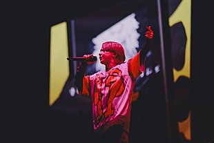 「＜ライブレポート＞syudou、夢の舞台で見せた正直さの美学「これからも臆することなくさらけ出していく」」