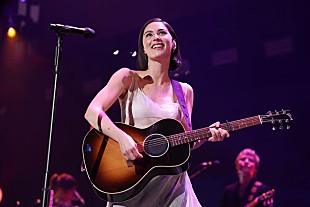 「グレイシー・エイブラムス、新曲予告にオリヴィア・ロドリゴが反応「最高」」