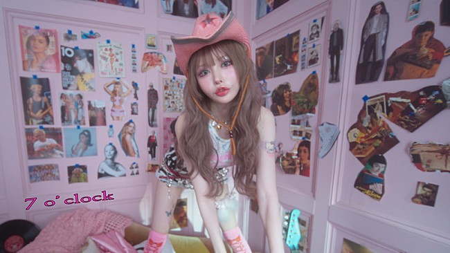 「戦慄かなの、はしメロ提供曲「7 o'clock」MVテーマは“女性の自立”」1枚目/3