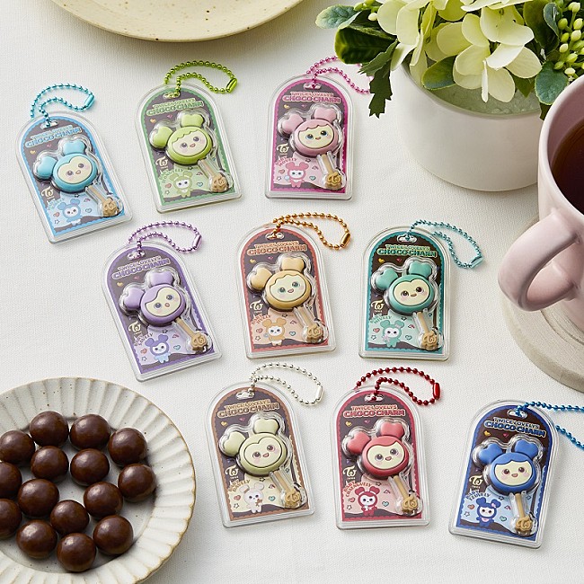 「TWICE、公式キャラの『TWICE LOVELYS チョコがけボーロ＆チャーム』発売決定」1枚目/3